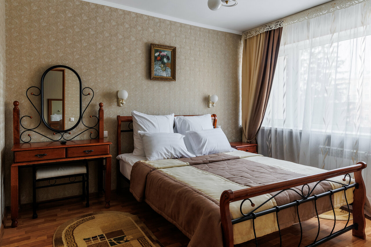 Гостиница Кузбасс Кемерово
