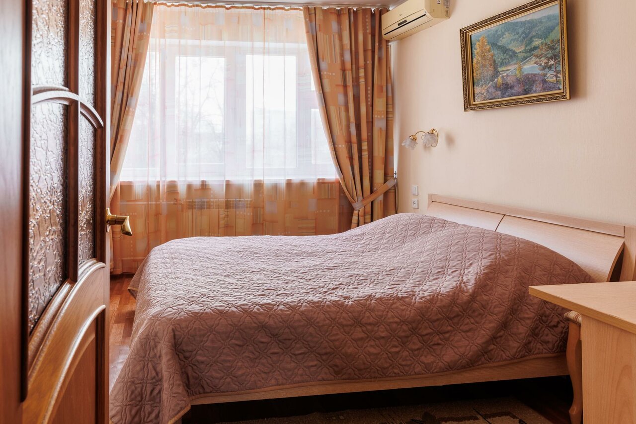 Гостиница Кузбасс Кемерово