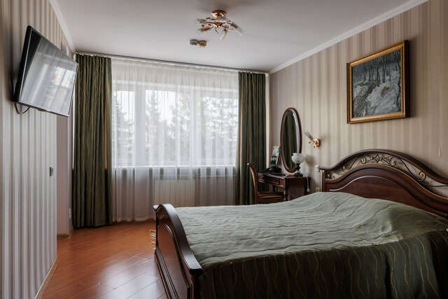 Гостиница Кузбасс Кемерово-16