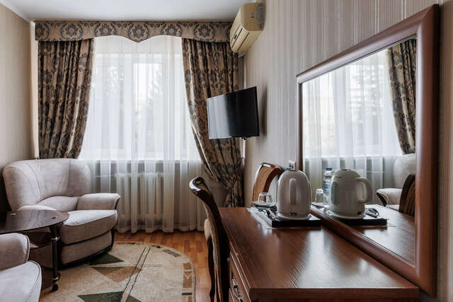 Гостиница Кузбасс Кемерово-21