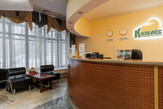 Гостиница Кузбасс Кемерово-203