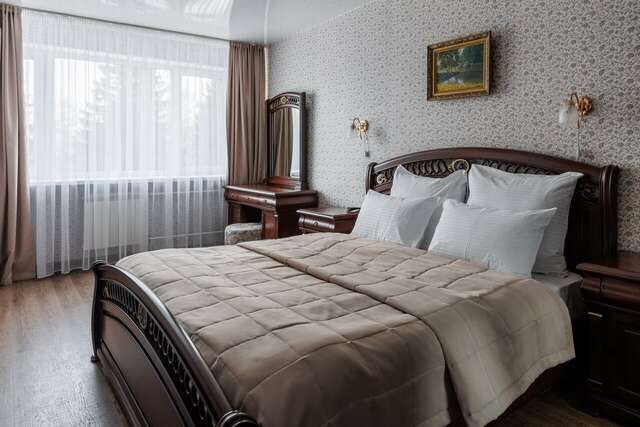 Гостиница Кузбасс Кемерово-237