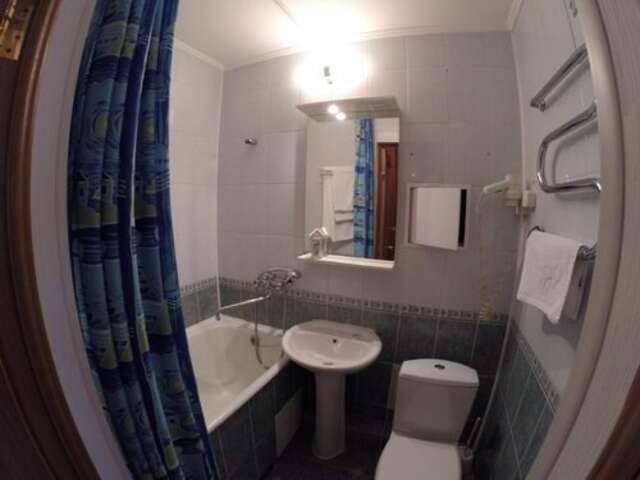 Гостиница Кузбасс Кемерово-241