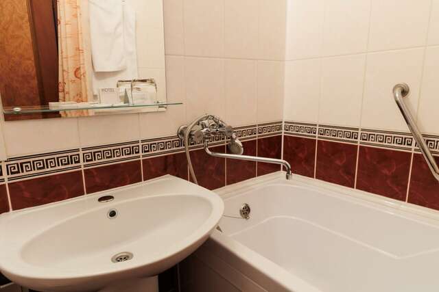 Гостиница Кузбасс Кемерово-232