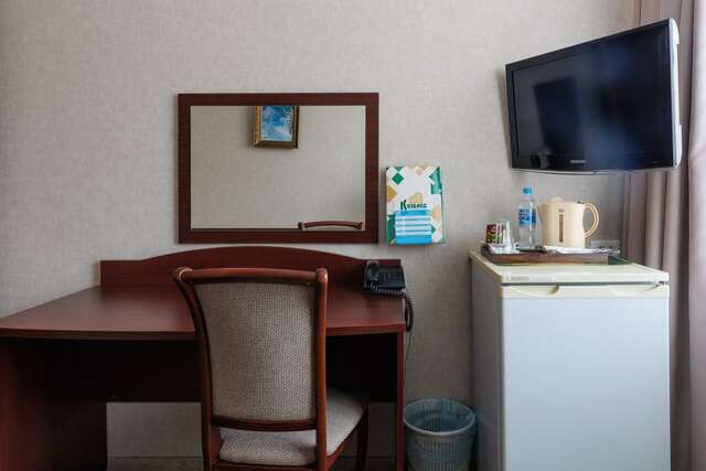 Гостиница Кузбасс Кемерово-240