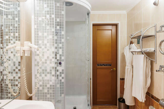 Гостиница Кузбасс Кемерово-15