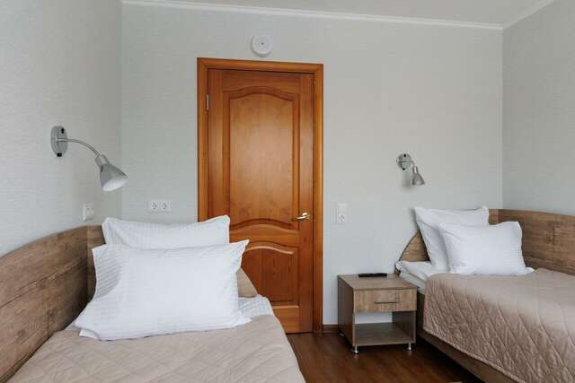 Гостиница Кузбасс Кемерово-242