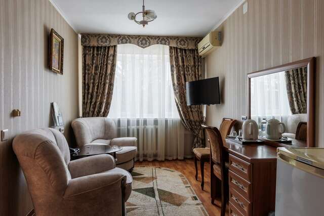 Гостиница Кузбасс Кемерово-222