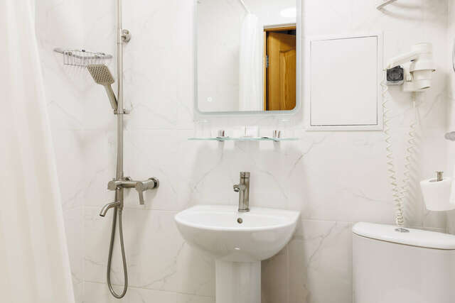 Гостиница Кузбасс Кемерово-14